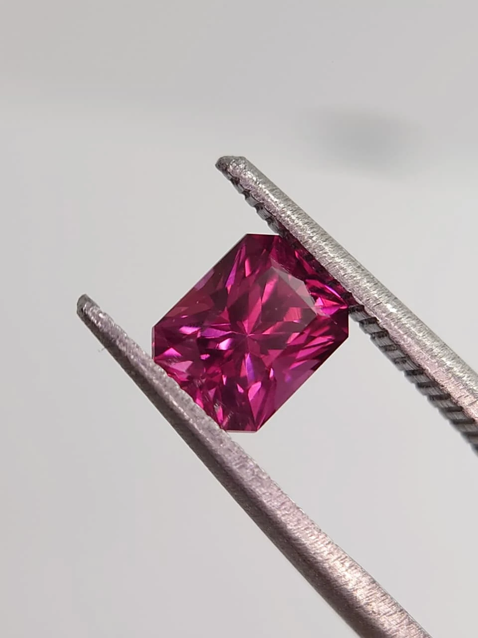 1ct Natural Umbalite Garnet Loose Gemstone from Tanzania — view 5